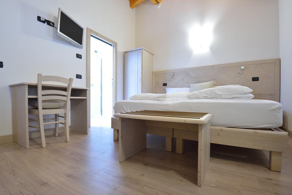 Ai Vellutai Bed & Breakfast Ala Phòng bức ảnh